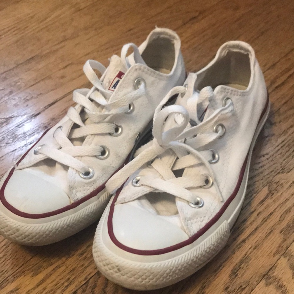 White converse sneakers-Size U.S 4.5